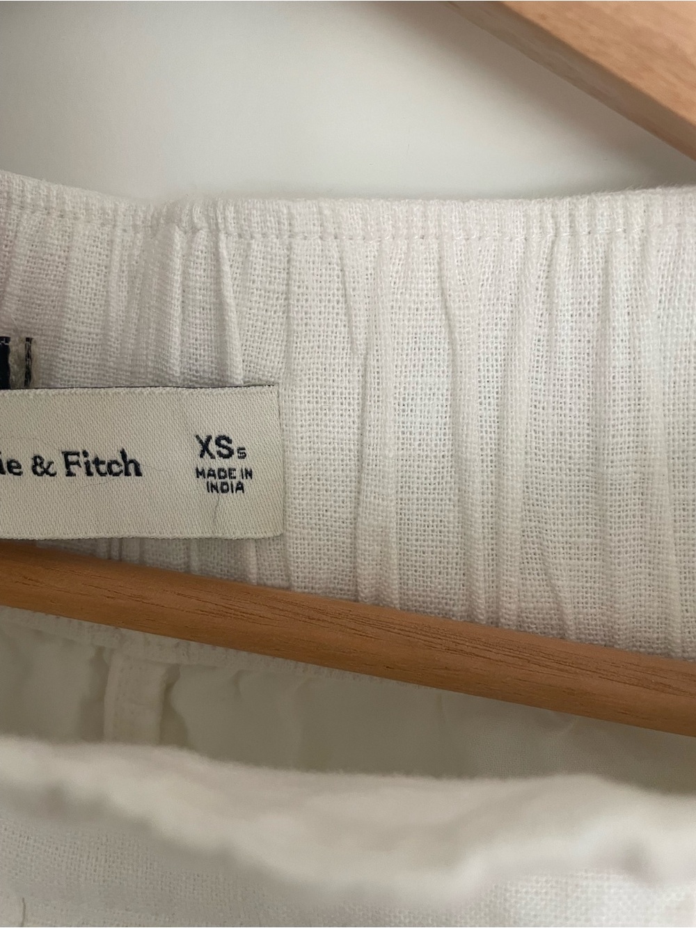 Abercrombie Linen-Blend Ultra Wide-Leg Pant - Picture 2 of 3